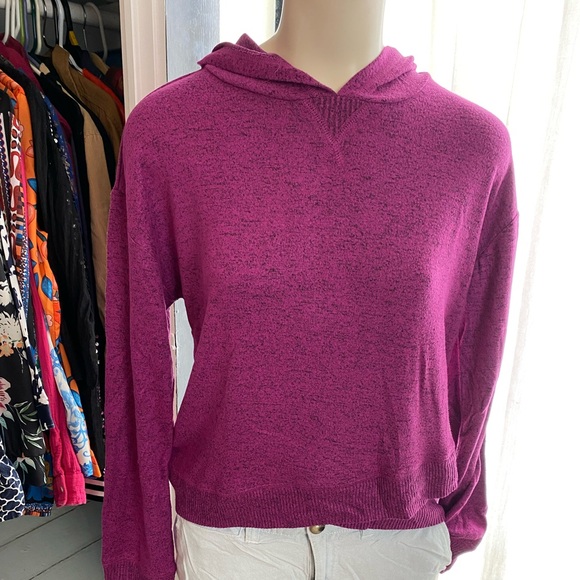 Xersion Sweaters - Xersion sz XL 18.5P soft pink with black flecks hoody, cool waist band fitsSM/M